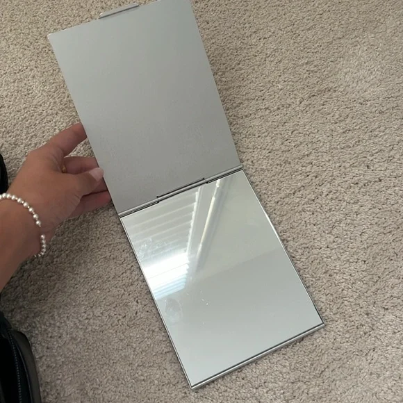 Beis Cosmetic Case - Picture 9 of 10